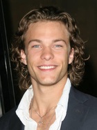 Kyle Schmid : kyle-schmid-1354236814.jpg