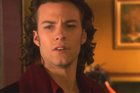 Kyle Schmid : kyle-schmid-1364113755.jpg