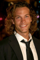 Kyle Schmid : kyleschmid_1266540764.jpg