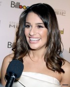 Lea Michele : lea-michele-1382130488.jpg