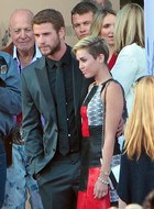 Liam Hemsworth : TI4U1376076213.jpg