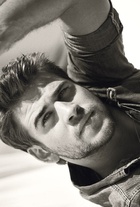 Liam Hemsworth : liam-hemsworth-1364590635.jpg