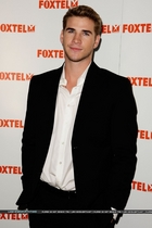 Liam Hemsworth : liamhemsworth_1264375621.jpg