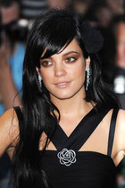 Lily Allen : lily-allen-1323544075.jpg