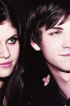 Logan Lerman : TI4U1391009696.jpg