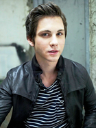 Logan Lerman : logan-lerman-1312825771.jpg