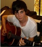 Logan Lerman : logan-lerman-1318824707.jpg