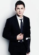 Logan Lerman : logan-lerman-1376927499.jpg