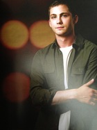 Logan Lerman : logan-lerman-1379008025.jpg