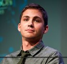 Logan Lerman : logan-lerman-1379615095.jpg