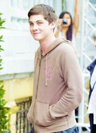 Logan Lerman : logan-lerman-1380471000.jpg