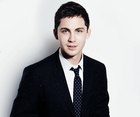 Logan Lerman : logan-lerman-1382901527.jpg