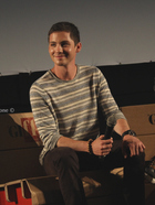 Logan Lerman : logan-lerman-1383590442.jpg