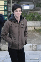 Logan Lerman : logan-lerman-1383590604.jpg