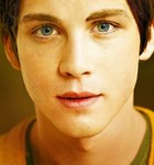 Logan Lerman : logan-lerman-1389211355.jpg