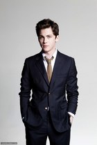 Logan Lerman : logan-lerman-1392306008.jpg