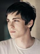 Logan Lerman : logan-lerman-1401550750.jpg