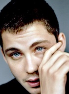 Logan Lerman : logan-lerman-1407985546.jpg