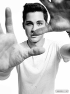 Logan Lerman : logan-lerman-1408291463.jpg