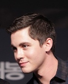 Logan Lerman : logan-lerman-1521462935.jpg