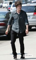 Logan Lerman : logan_lerman_1280430486.jpg