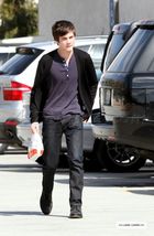 Logan Lerman : logan_lerman_1280430535.jpg