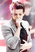 Louis Tomlinson : louis-tomlinson-1384612625.jpg