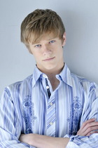 Lucas Till : lucas-till-1380142241.jpg