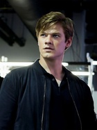 Lucas Till : lucas-till-1583652861.jpg