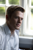 Lucas Till : lucas-till-1628371251.jpg