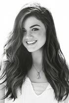 Lucy Hale : lucy-hale-1413829296.jpg