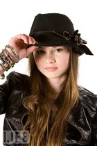 Madeline Carroll : madelinecarroll_1282583229.jpg