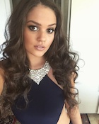 Madison Pettis : madison-pettis-1458178561.jpg