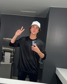 Matthew Espinosa : matthew-espinosa-1681667102.jpg