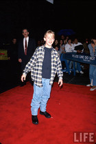 Macaulay Culkin : macaulay-culkin-1314145194.jpg