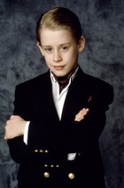 Macaulay Culkin : macaulay-culkin-1323661306.jpg