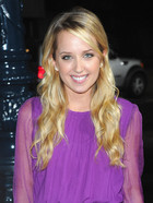 Megan Park : megan-park-1338929826.jpg