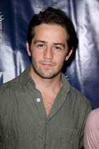 Michael Angarano : michael_angarano_1307458592.jpg