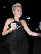 Miley Cyrus : miley-cyrus-1360550438.jpg