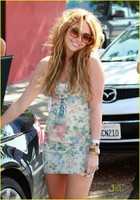 Miley Cyrus : miley-cyrus-1362089402.jpg