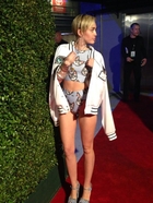 Miley Cyrus : miley-cyrus-1385404473.jpg