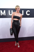 Miley Cyrus : miley-cyrus-1409012853.jpg