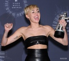 Miley Cyrus : miley-cyrus-1409068037.jpg