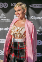 Miley Cyrus : miley-cyrus-1430763653.jpg