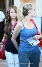 Miley Cyrus : miley_cyrus_1219973549.jpg