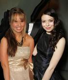 Miranda Cosgrove : miranda-cosgrove-1324403729.jpg