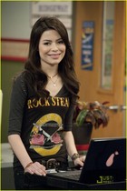 Miranda Cosgrove : miranda-cosgrove-1342726675.jpg