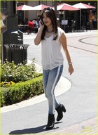 Miranda Cosgrove : miranda-cosgrove-1344475044.jpg