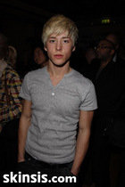 Mitch Hewer : mitch_hewer_1217536379.jpg