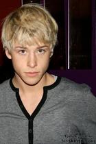 Mitch Hewer : mitch_hewer_1265223058.jpg